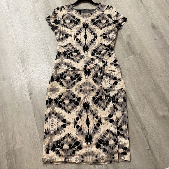 Nine West Dress Black Beige Patterned Sheath Faux Wrap Drop Waist Size 4 - Picture 10 of 14
